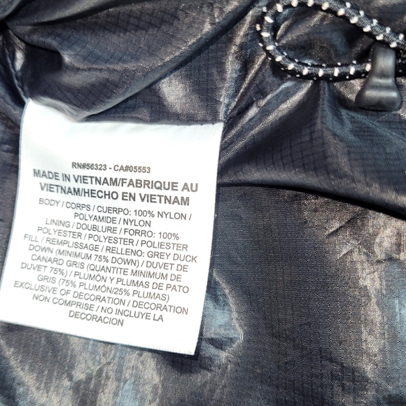 NWT Nike Cascade Down Puffer Poncho Jacket - Picture 13 of 14